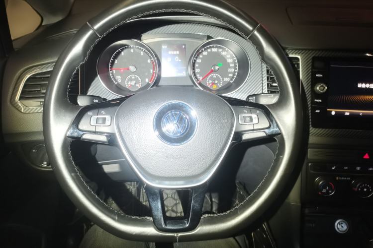 Used Volkswagen Golf Sportsvan 2018 230TSI Automatic Luxury Model Steering Wheel
