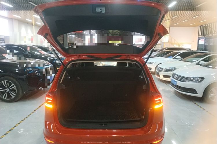 Used Volkswagen Golf Sportsvan 2018 230TSI Automatic Trend Edition Trunk