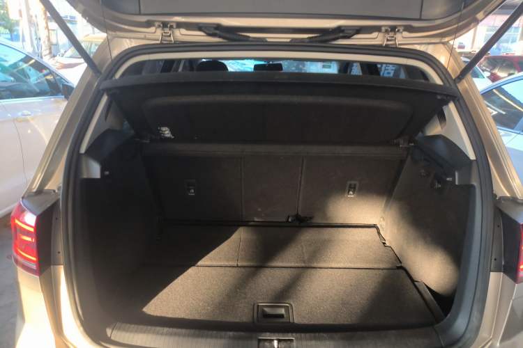 Used Volkswagen Golf Sportsvan 2018 1.6L Automatic Comfort Model Trunk