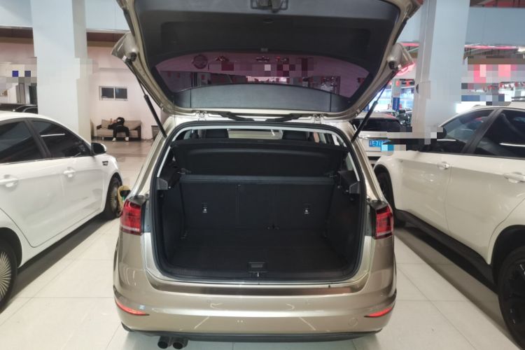 Used Volkswagen Golf Sportsvan 2018 230TSI Automatic Luxury Model Trunk