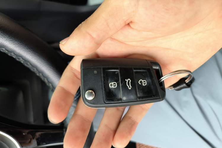 Used Volkswagen Golf Sportsvan 2018 1.6L Automatic Comfort Model Vehicle Key