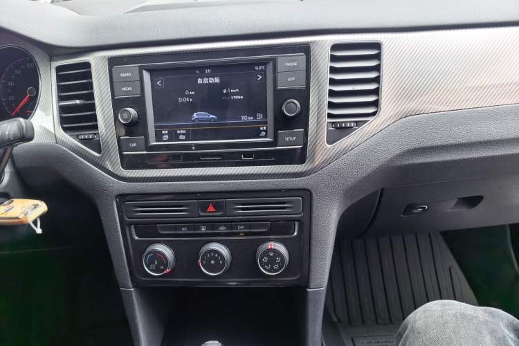 Used Volkswagen Golf Sportsvan 2019 280TSI Automatic Trendy Edition China V Standard Audio And AC Panel