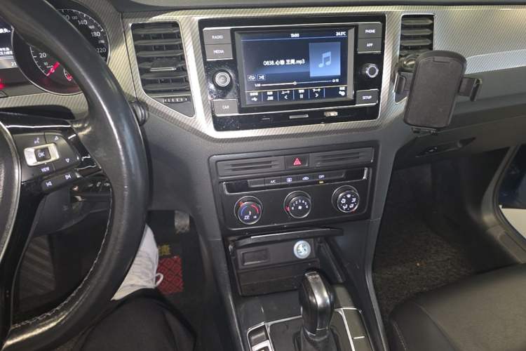 Used Volkswagen Golf Sportsvan 2019 280TSI Automatic Trendy Edition China V Standard Audio And AC Panel