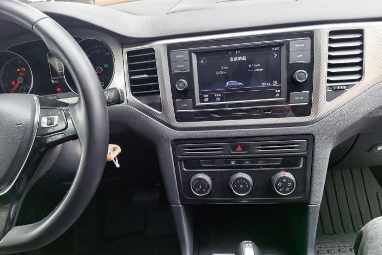 Used Volkswagen Golf Sportsvan 2019 280TSI Automatic Trendy Edition China V Standard Center Console