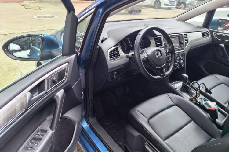 Used Volkswagen Golf Sportsvan 2019 280TSI Automatic Trendy Edition China V Standard Driver Seat