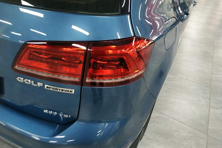 Used Volkswagen Golf Sportsvan 2019 280TSI Automatic Trendy Model China VI Standard Exterior 7