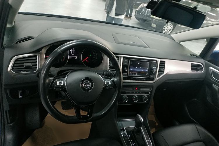 Used Volkswagen Golf Sportsvan 2019 280TSI Automatic Trendy Model China VI Standard Interior 2