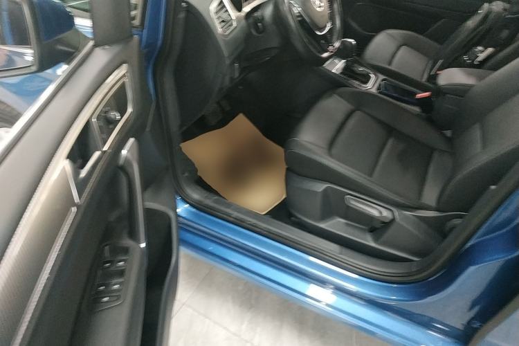 Used Volkswagen Golf Sportsvan 2019 280TSI Automatic Trendy Model China VI Standard Interior 3