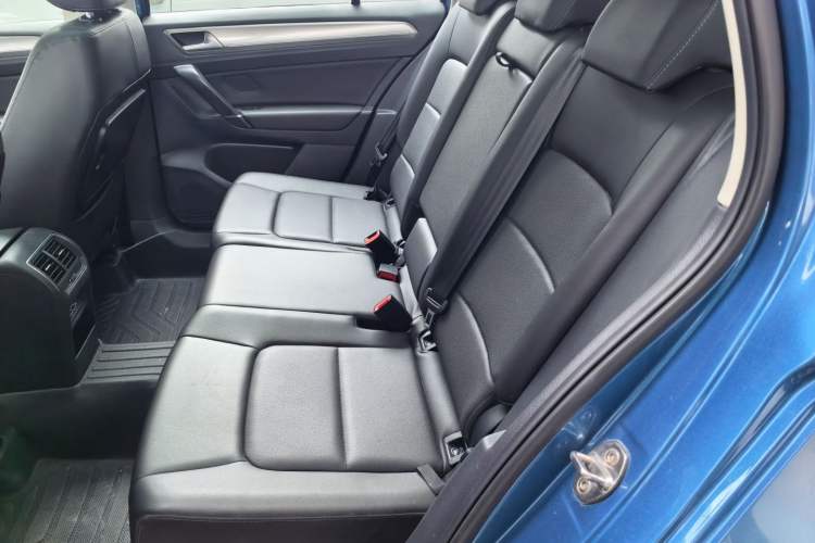 Used Volkswagen Golf Sportsvan 2019 280TSI Automatic Trendy Edition China V Standard Left Rear Seat