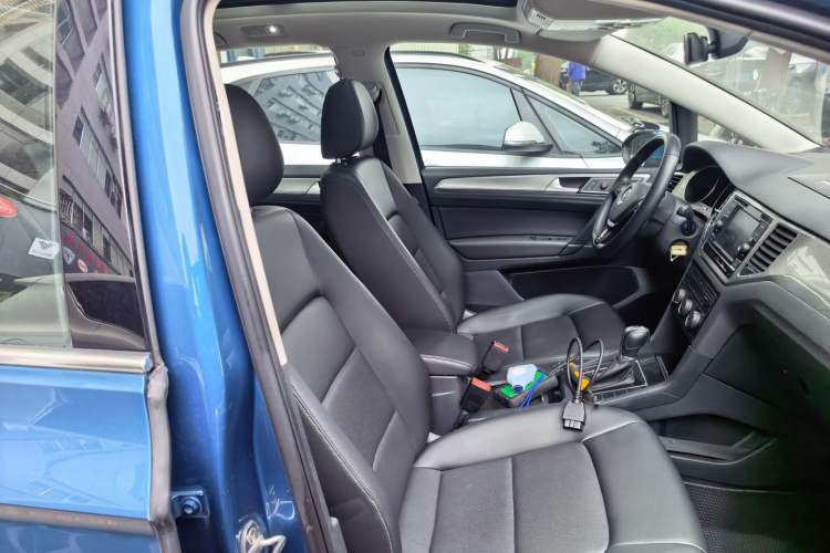 Used Volkswagen Golf Sportsvan 2019 280TSI Automatic Trendy Edition China V Standard Right Front Seat