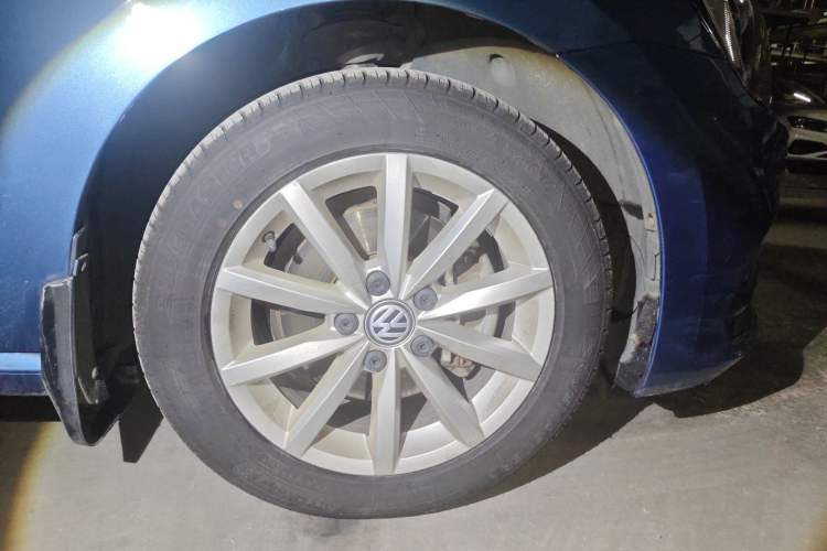 Used Volkswagen Golf Sportsvan 2019 280TSI Automatic Trendy Model China VI Standard Right Front Wheel Hub