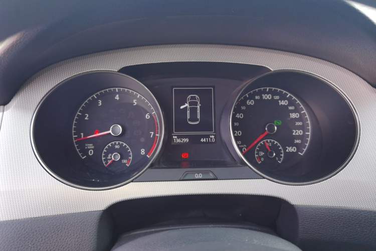 Used Volkswagen Golf Sportsvan 2019 1.6L Automatic Pure Model China V Standard Instrument Cluster