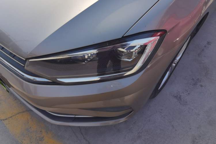 Used Volkswagen Golf Sportsvan 2019 1.6L Automatic Pure Model China V Standard Left Front Headlight