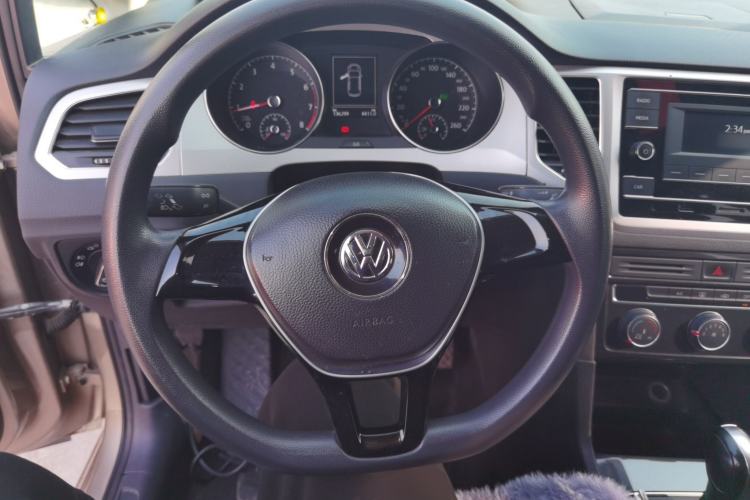 Used Volkswagen Golf Sportsvan 2019 1.6L Automatic Pure Model China V Standard Steering Wheel