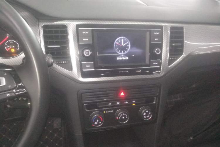 Used Volkswagen Golf Sportsvan 2019 280TSI Automatic Trendy Edition China V Standard Audio And AC Panel