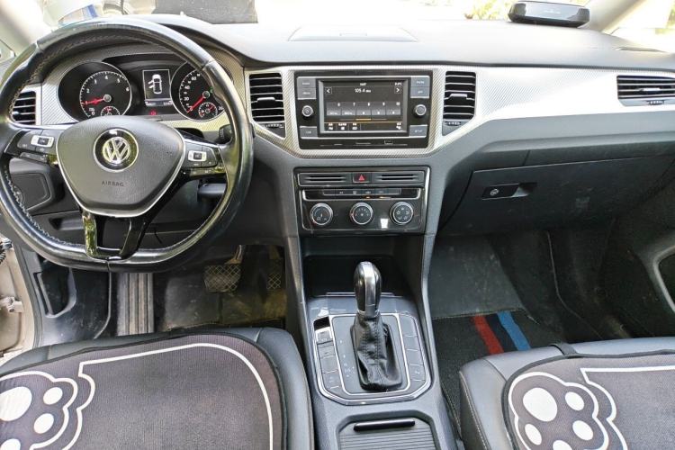 Used Volkswagen Golf Sportsvan 2019 280TSI Automatic Trendy Edition China V Standard Center Console