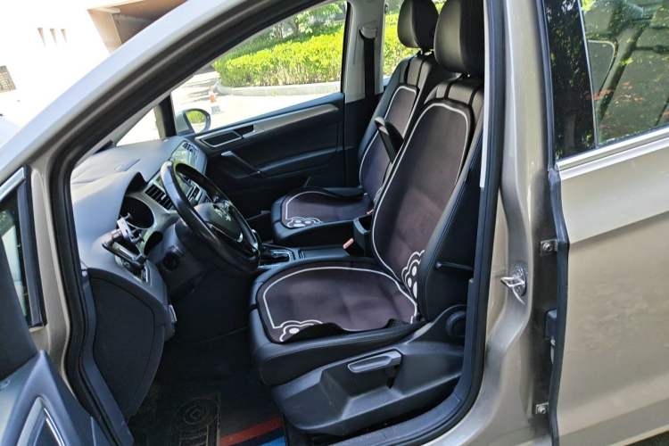 Used Volkswagen Golf Sportsvan 2019 280TSI Automatic Trendy Edition China V Standard Left Front Seat