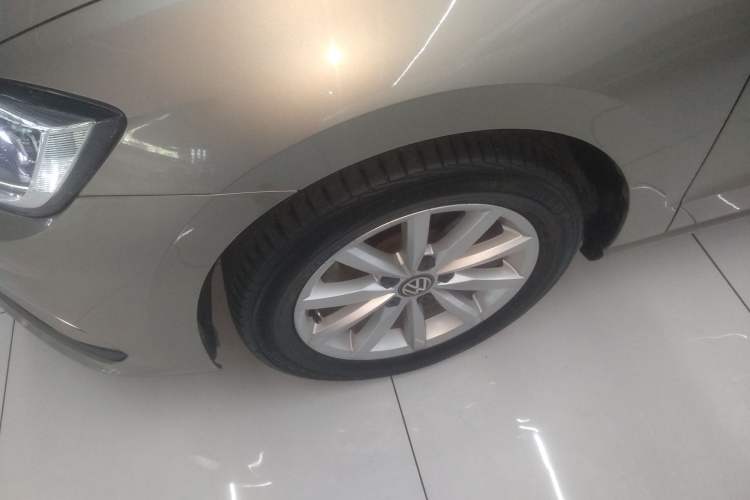 Used Volkswagen Golf Sportsvan 2019 280TSI Automatic Trendy Edition China V Standard Left Front Wheel Hub