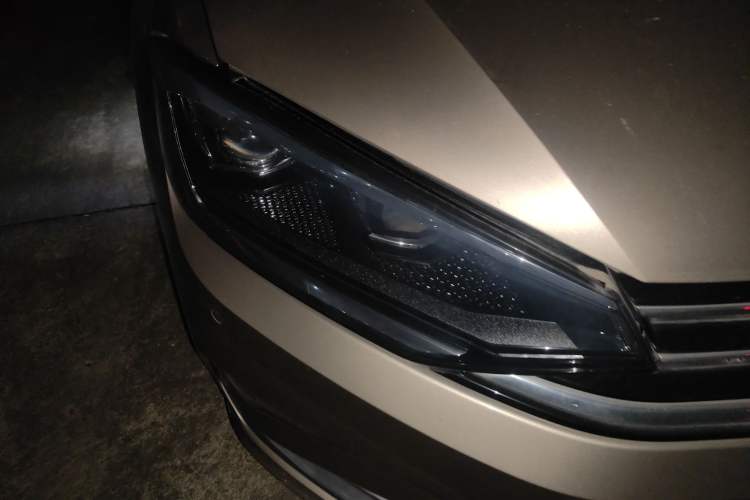 Used Volkswagen Golf Sportsvan 2019 280TSI Automatic Trendy Model China VI Standard Right Front Headlight