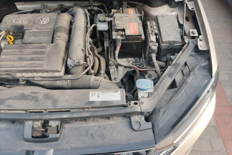 Used Volkswagen Golf Sportsvan 2019 280TSI Automatic Trendy Model China VI Standard Engine Bay Left