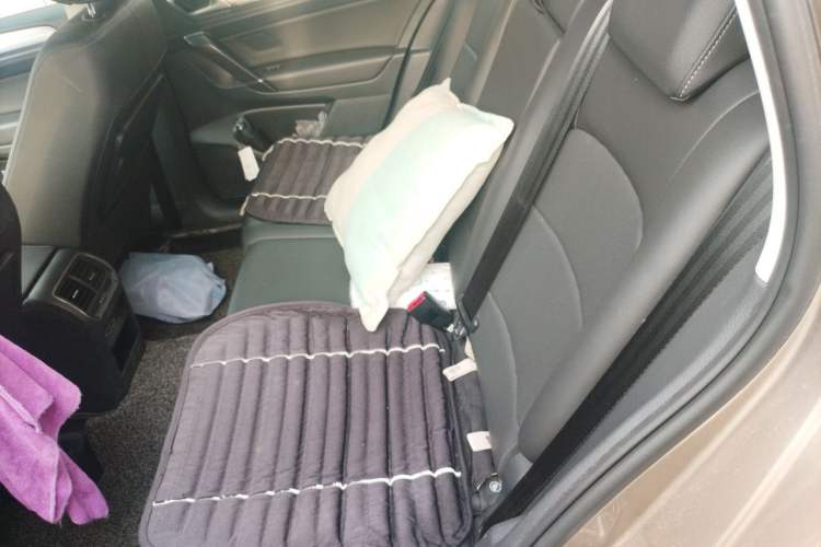 Used Volkswagen Golf Sportsvan 2019 280TSI Automatic Trendy Model China VI Standard Left Rear Seat