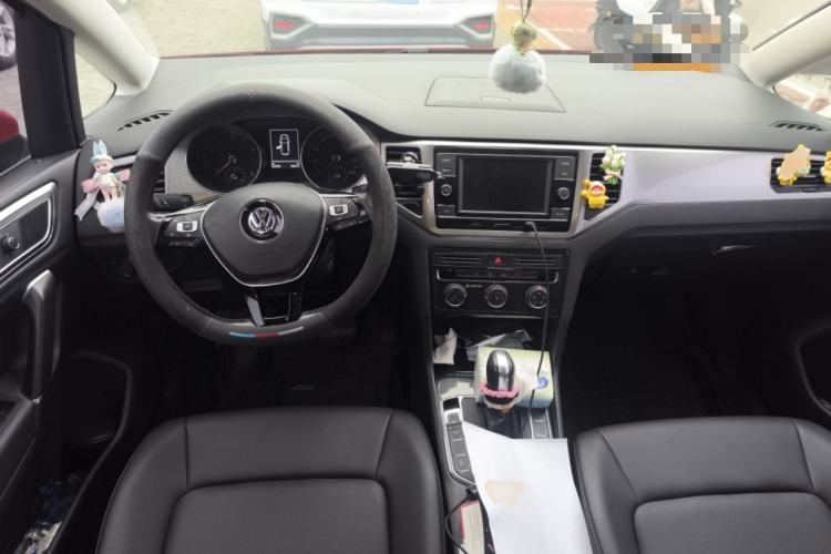 Used Volkswagen Golf Sportsvan 2019 280TSI Automatic Trendy Edition China V Standard Center Console