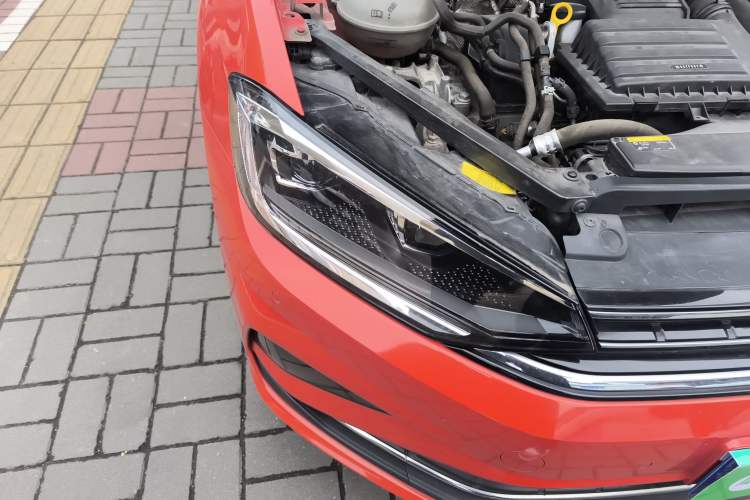 Used Volkswagen Golf Sportsvan 2019 280TSI Automatic Trendy Edition China V Standard Right Front Headlight