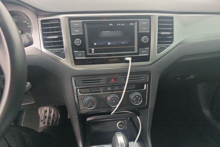 Used Volkswagen Golf Sportsvan 2019 280TSI Automatic Trendy Model China VI Standard Audio And AC Panel