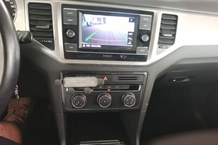 Used Volkswagen Golf Sportsvan 2019 280TSI Automatic Trendy Model China VI Standard Audio And AC Panel