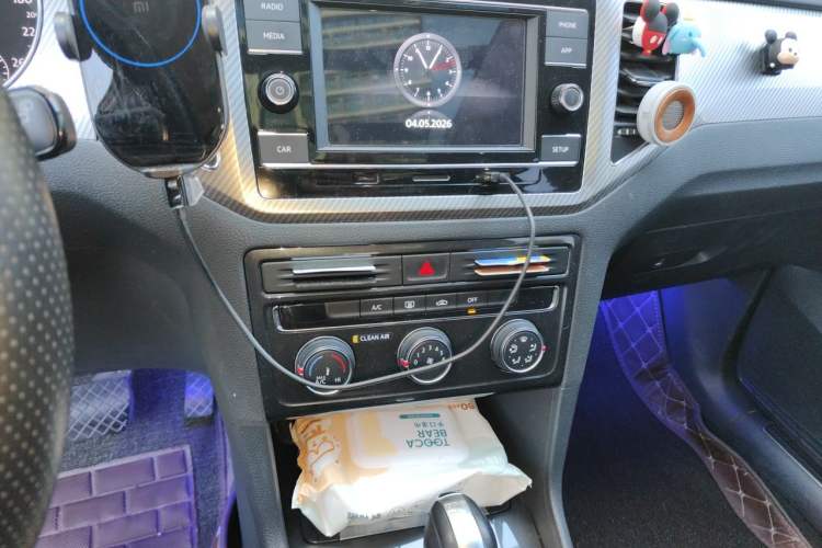 Used Volkswagen Golf Sportsvan 2019 280TSI Automatic Trendy Model China VI Standard Audio And AC Panel