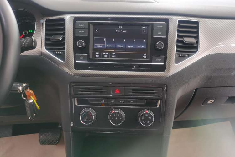 Used Volkswagen Golf Sportsvan 2019 280TSI Automatic Trendy Model China VI Standard Audio And AC Panel