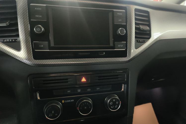 Used Volkswagen Golf Sportsvan 2019 280TSI Automatic Trendy Model China VI Standard Audio And AC Panel