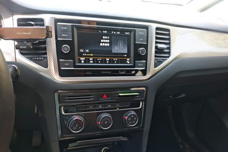 Used Volkswagen Golf Sportsvan 2019 280TSI Automatic Trendy Model China VI Standard Audio And AC Panel