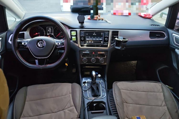 Used Volkswagen Golf Sportsvan 2019 280TSI Automatic Trendy Edition China V Standard Center Console