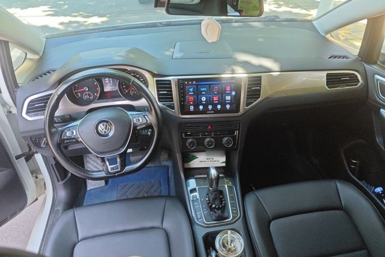 Used Volkswagen Golf Sportsvan 2019 280TSI Automatic Guardian Edition China V Standard Center Console