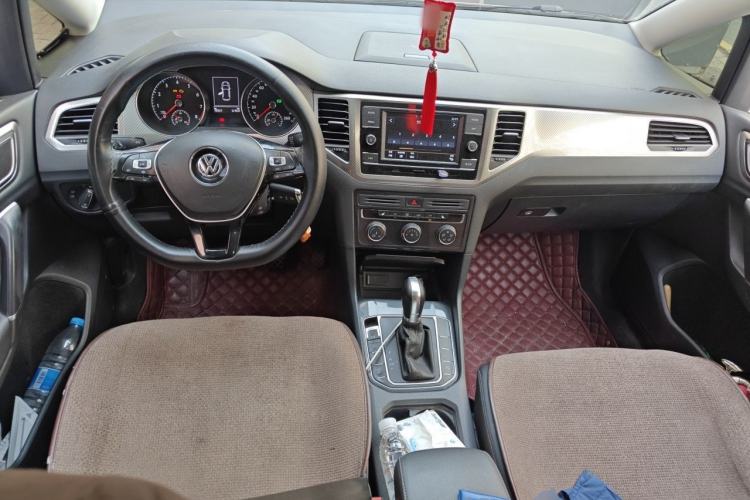 Used Volkswagen Golf Sportsvan 2019 280TSI Automatic Trendy Edition China V Standard Center Console