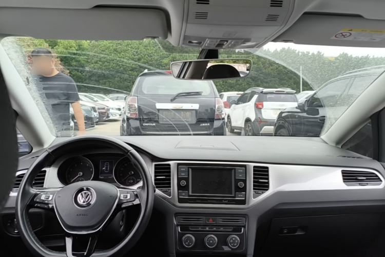 Used Volkswagen Golf Sportsvan 2019 280TSI Automatic Trendy Edition China V Standard Center Console