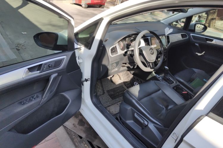 Used Volkswagen Golf Sportsvan 2019 1.6L Automatic Pure Model China V Standard Driver Seat