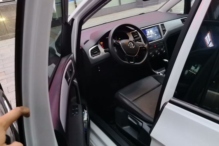 Used Volkswagen Golf Sportsvan 2019 1.6L Automatic Pure Model China V Standard Driver Seat