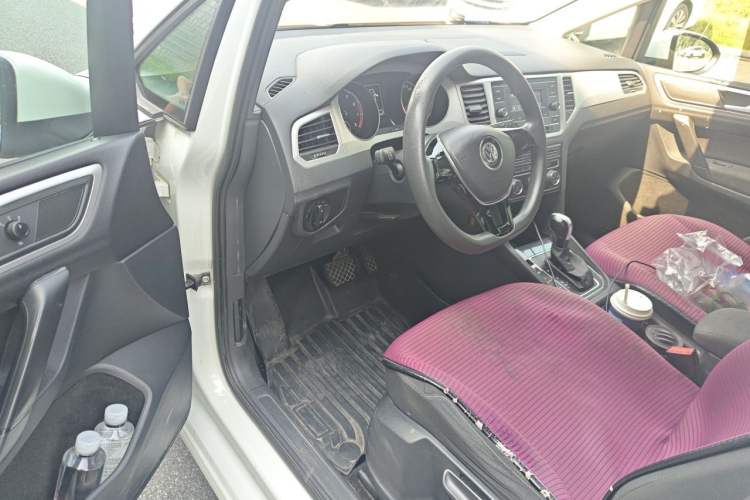 Used Volkswagen Golf Sportsvan 2019 1.6L Automatic Pure Model China V Standard Driver Seat