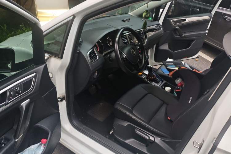 Used Volkswagen Golf Sportsvan 2019 280TSI Automatic Trendy Edition China V Standard Driver Seat