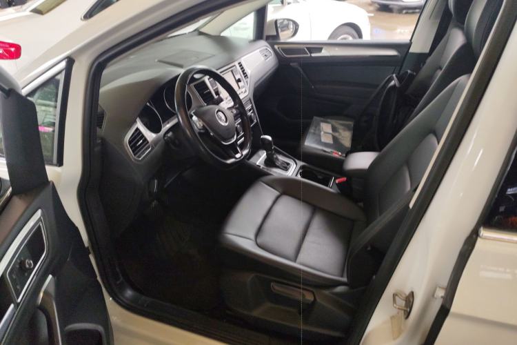 Used Volkswagen Golf Sportsvan 2019 280TSI Automatic Trendy Model China VI Standard Driver Seat