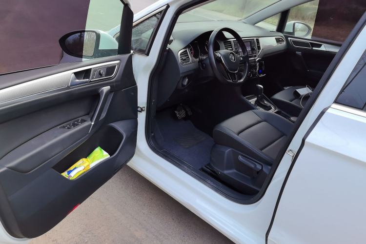 Used Volkswagen Golf Sportsvan 2019 280TSI Automatic Trendy Model China VI Standard Driver Seat
