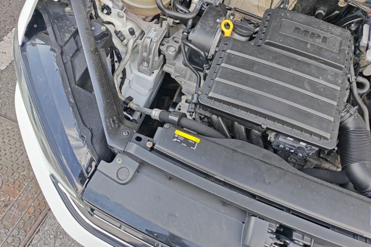 Used Volkswagen Golf Sportsvan 2019 1.6L Automatic Pure Model China V Standard Engine Bay Right