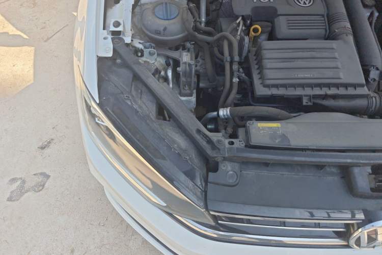 Used Volkswagen Golf Sportsvan 2019 280TSI Automatic Trendy Edition China V Standard Engine Bay Right