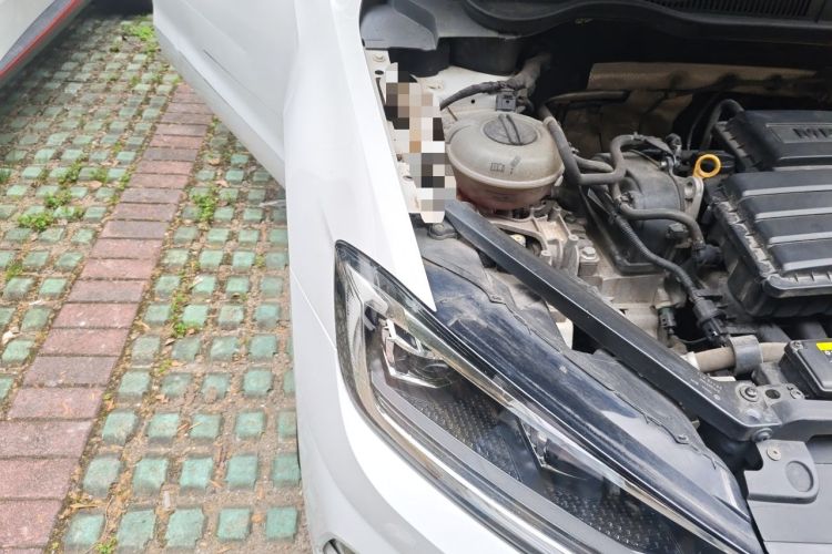 Used Volkswagen Golf Sportsvan 2019 1.6L Automatic Pure Model China V Standard Engine Bay Right