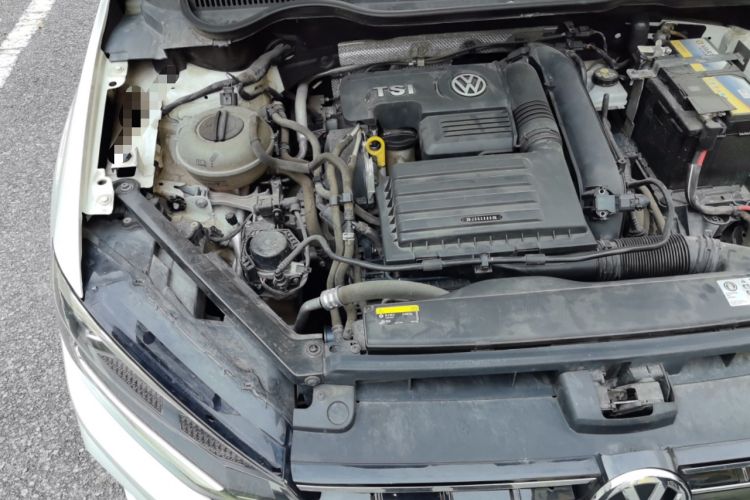 Used Volkswagen Golf Sportsvan 2019 280TSI Automatic Trendy Model China VI Standard Engine Bay Right