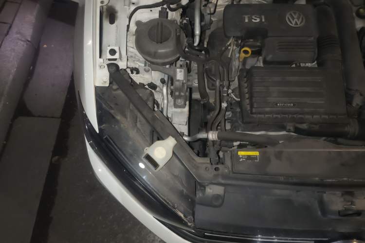 Used Volkswagen Golf Sportsvan 2019 280TSI Automatic Trendy Edition China V Standard Engine Bay Right