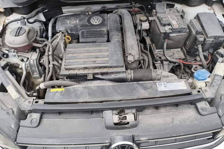 Used Volkswagen Golf Sportsvan 2019 280TSI Automatic Trendy Edition China V Standard Engine Bay
