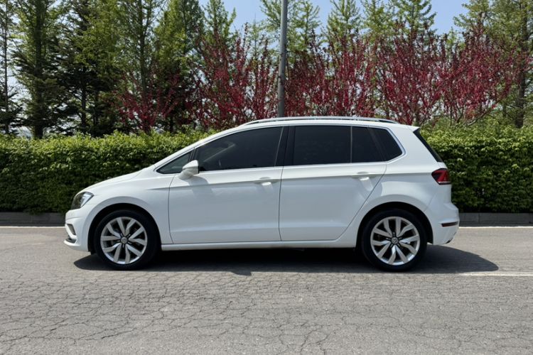 Used Volkswagen Golf Sportsvan 2019 280TSI Automatic Sentinel Model China VI Standard Exterior 3